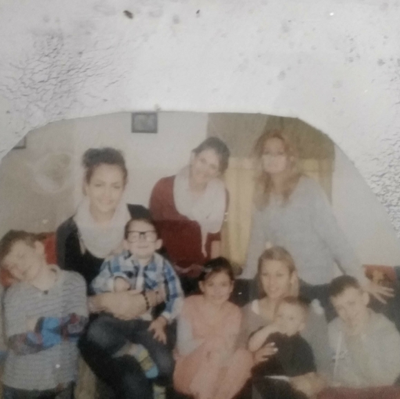 Meet your Posher, Candace - Picture 2 of 2